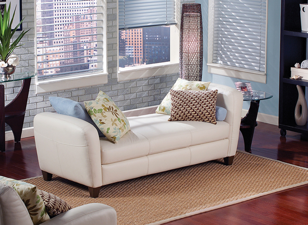 Custom pillows with Hunter Douglas Reveal® with Magnaview® aluminum blinds